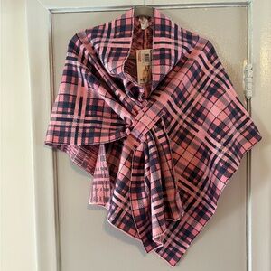 Women’s pink and blue wrap